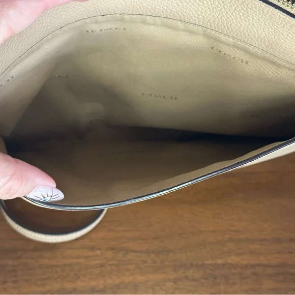 Coach Beige Leather Crossbody Bag - Picture 4 of 7